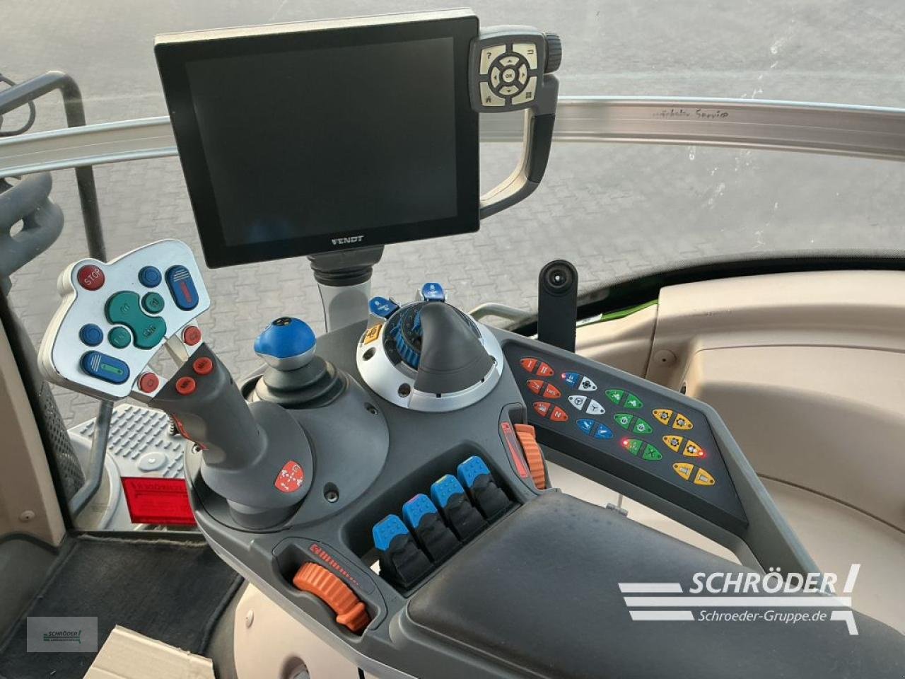 Traktor tipa Fendt 828 S4 PROFI PLUS | MOTOR 2024 NEU, Gebrauchtmaschine u Lastrup (Slika 20)